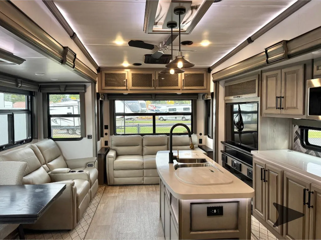 2022 Keystone Montana 3231CK, Photos photo 12