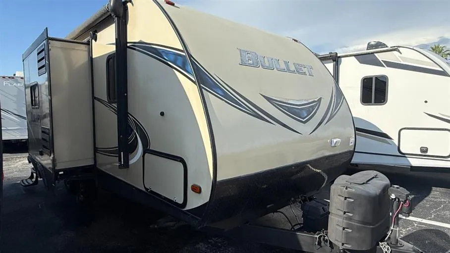 2018 Keystone Bullet 220RBI - Photo 2