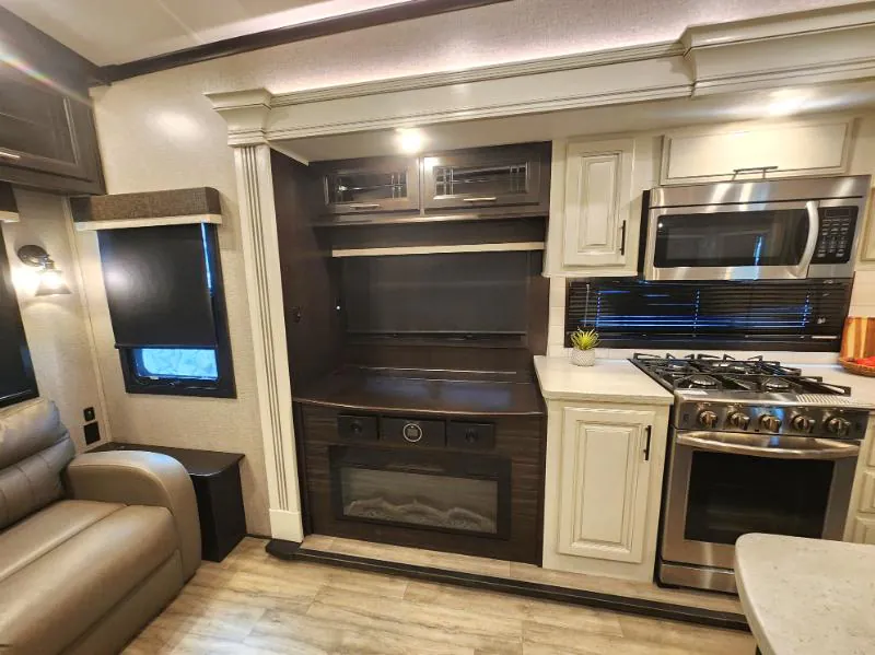 2021 Jayco Pinnacle 36FBTS, Photos photo 15