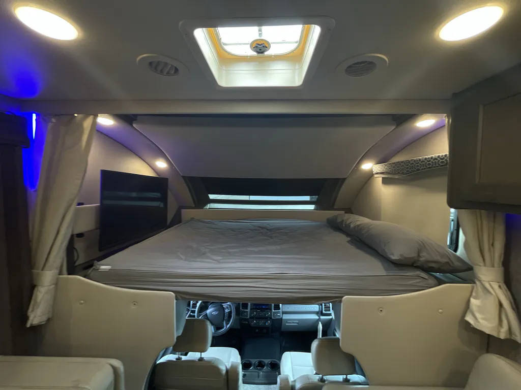 2022 Thor Motor Coach Magnitude RS36, Photos photo 43