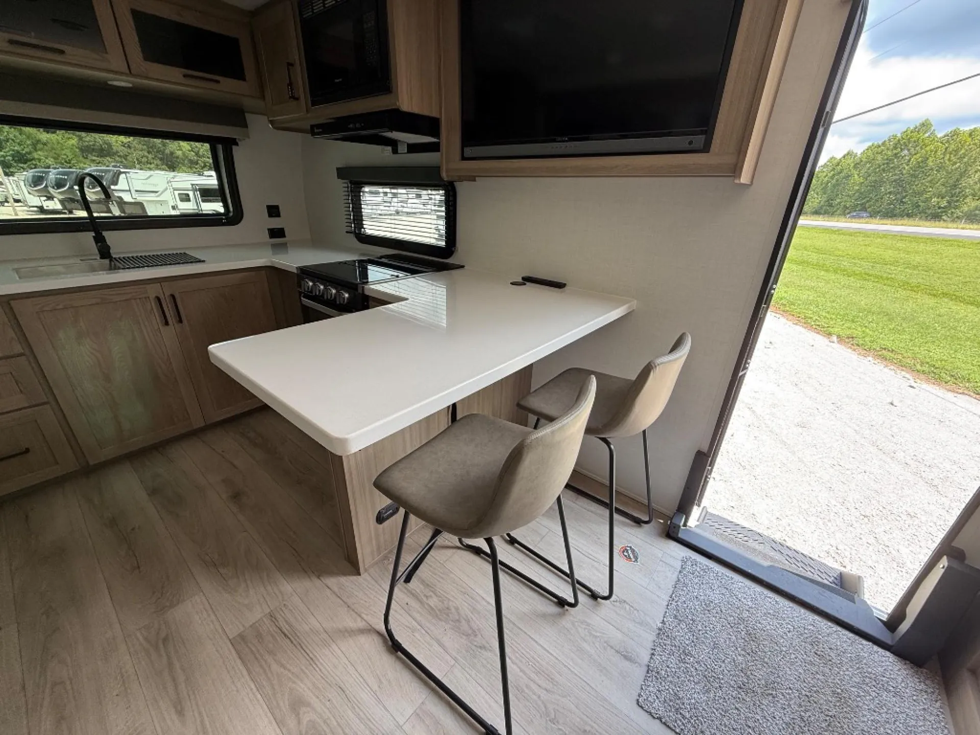 2027 Forest River Rockwood Mini Lite 2523MBR — Photo 7
