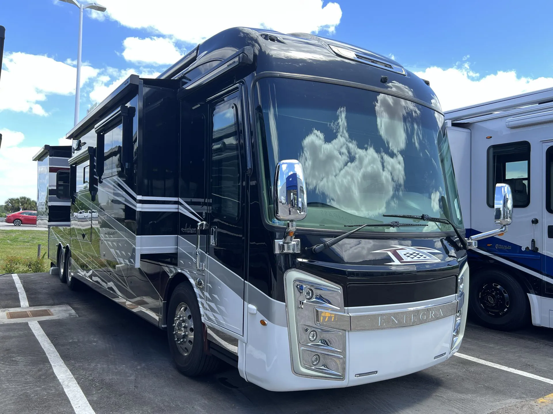 2022 Entegra Coach Anthem 44W - Photo 2