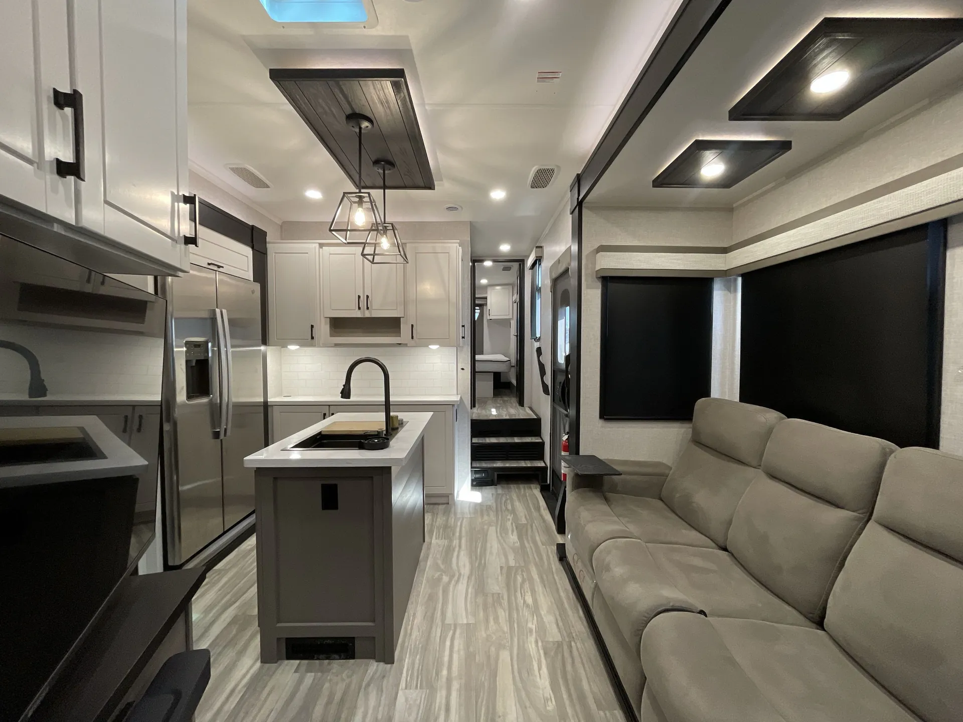 2025 Jayco Seismic 3815 — living area main
