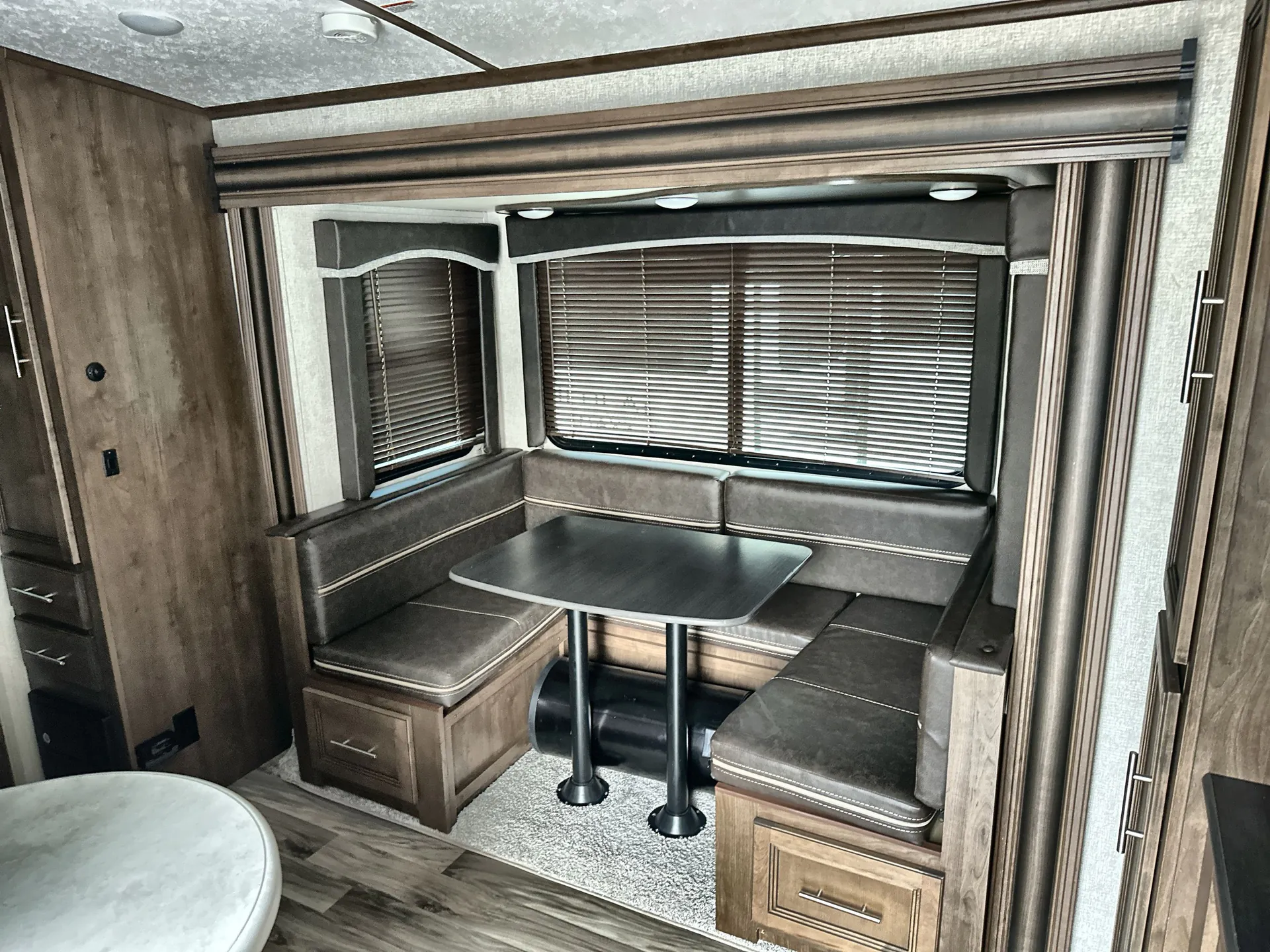 2020 Keystone Cougar Half-Ton 25BHSWE - Photo 4