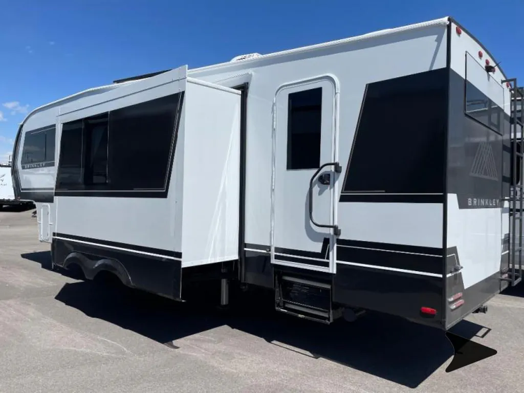 2026 Brinkley Model Z 2810, Photos photo 32