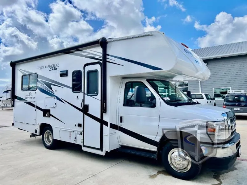 2026 Coachmen Freelander 21QSS - Photo 2