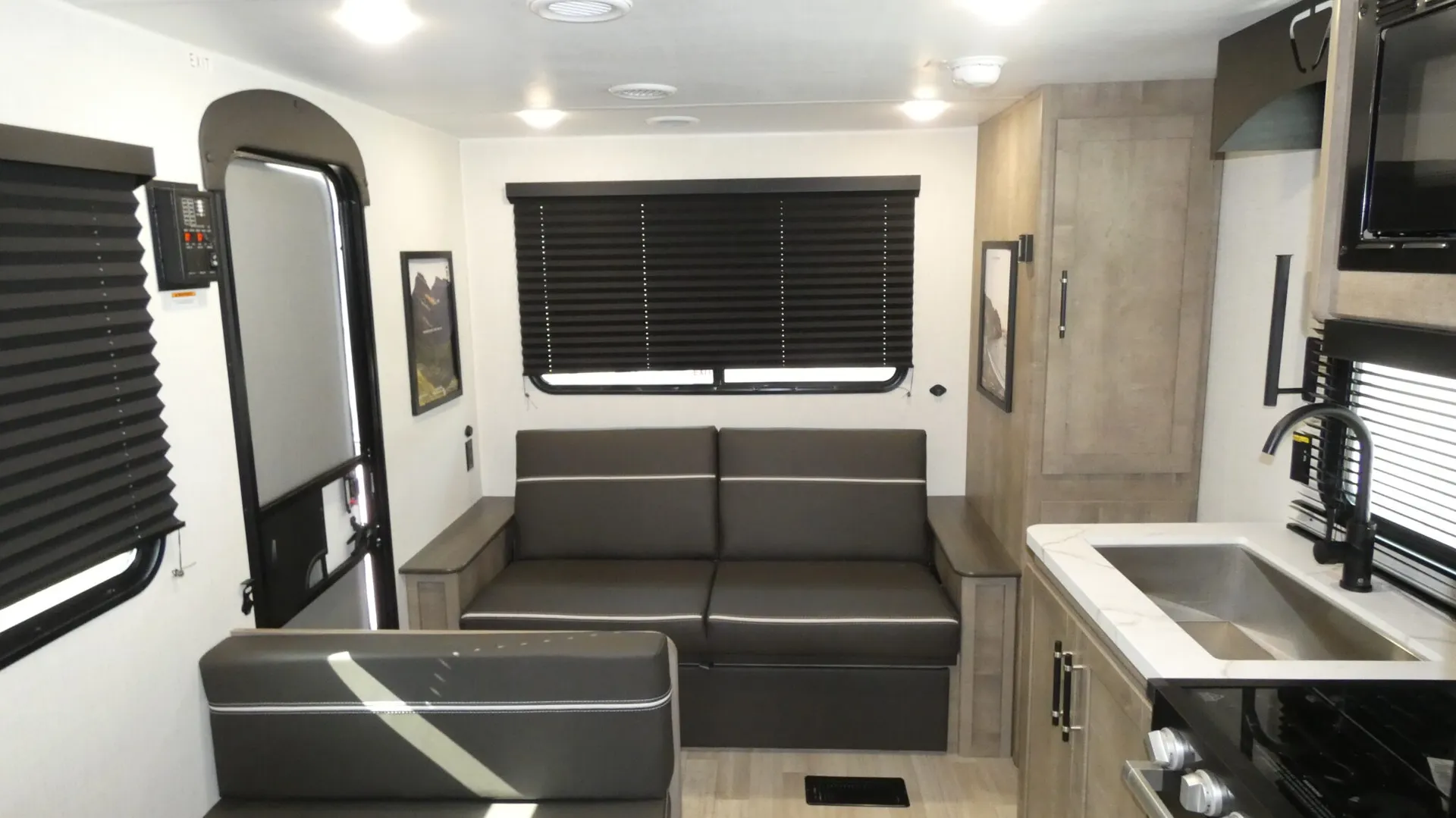 2026 Keystone Springdale 2100RL - Photo 3