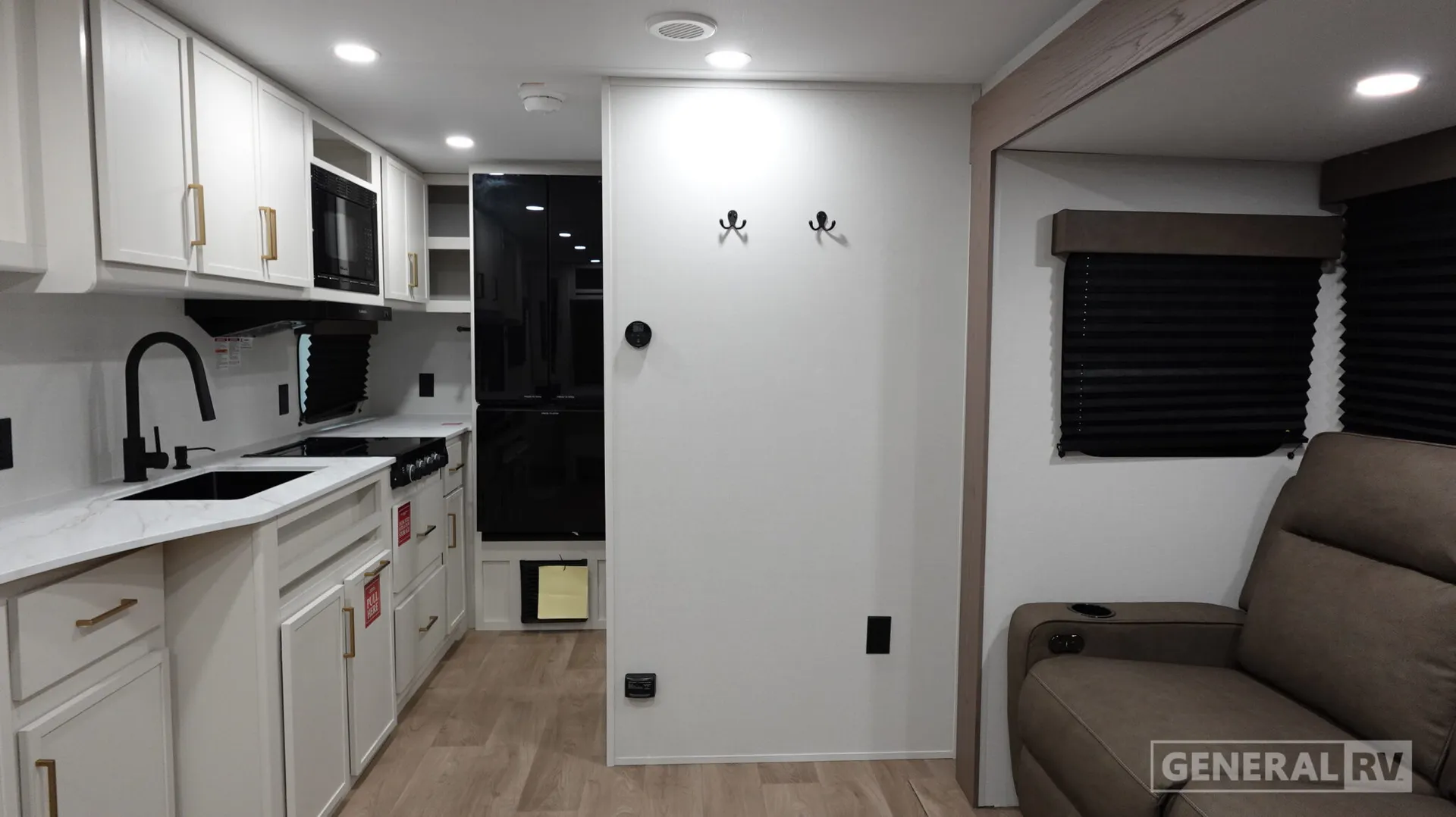 2027 Grand Design Transcend Xplor 20MKX - Photo 3
