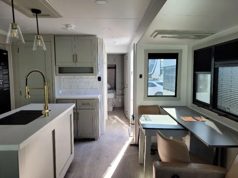 2026 Brinkley Model Z AIR 297, Photos photo 13