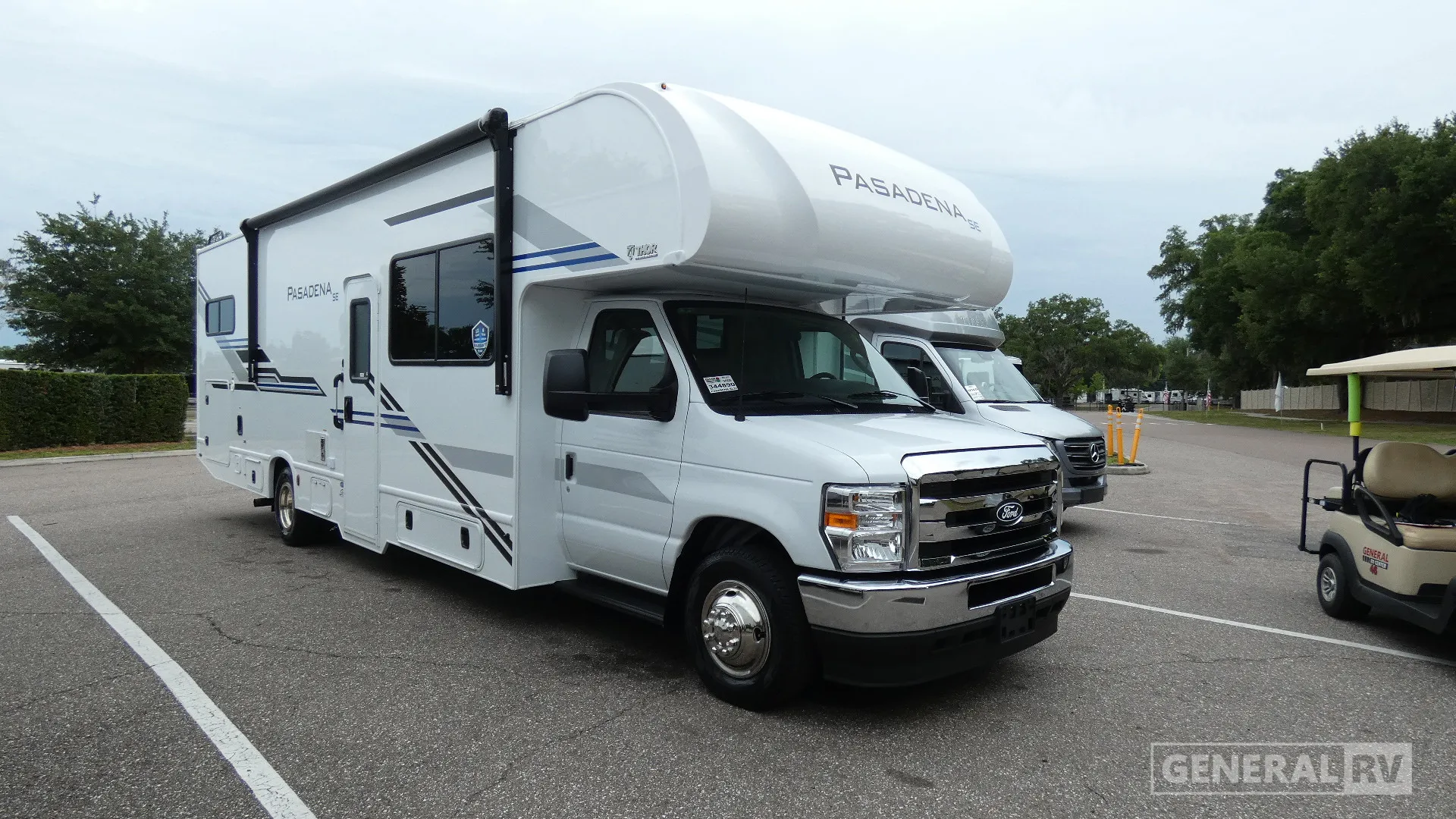 2027 Thor Motor Coach Pasadena SE SL31 - Photo 2