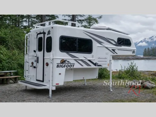 2027 Bigfoot Industries Bigfoot 1500 Series New    C8.2SB - Main photo