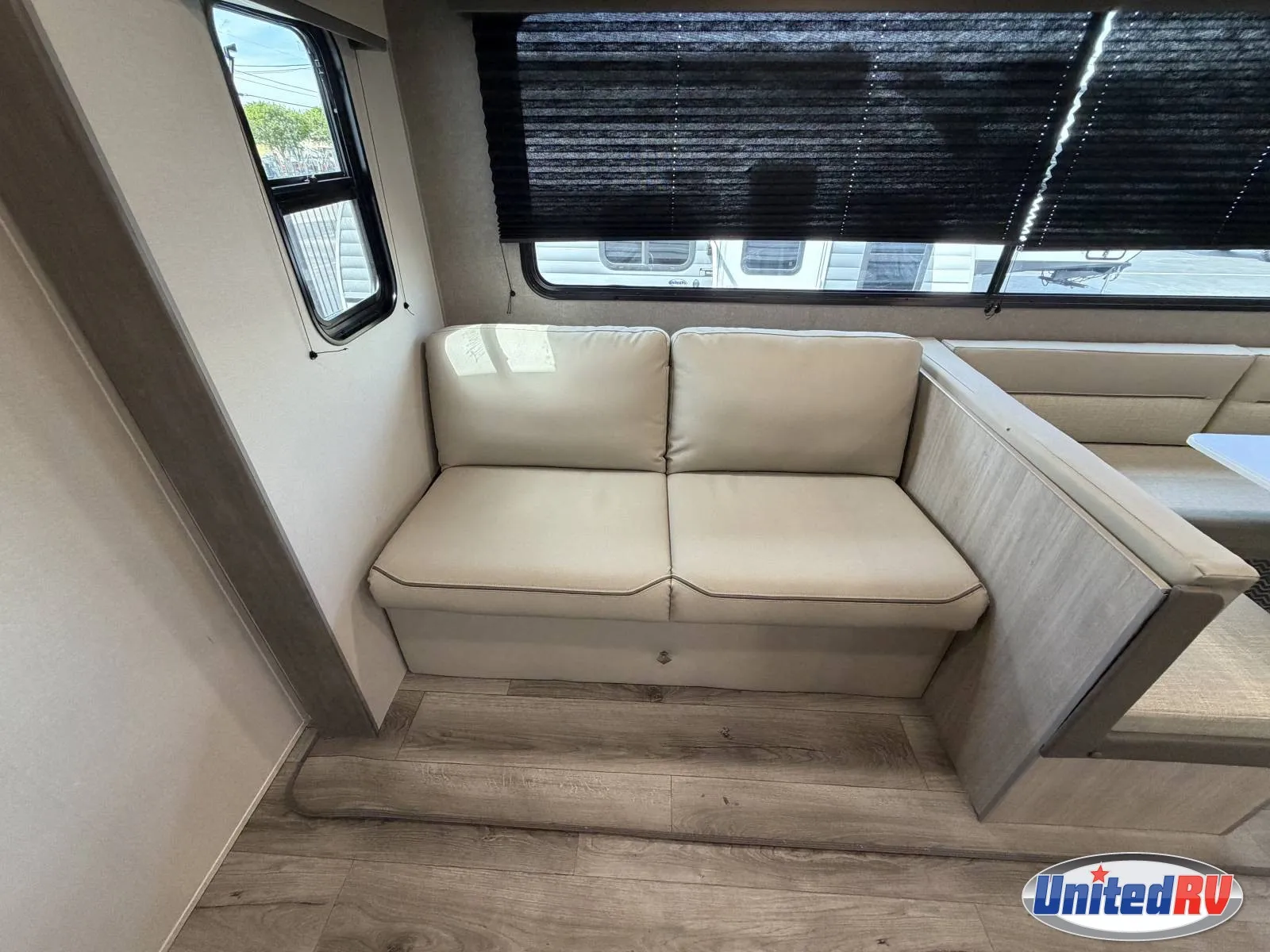 2026 COACHMEN CATALINA 281QBUNK - Photo 3