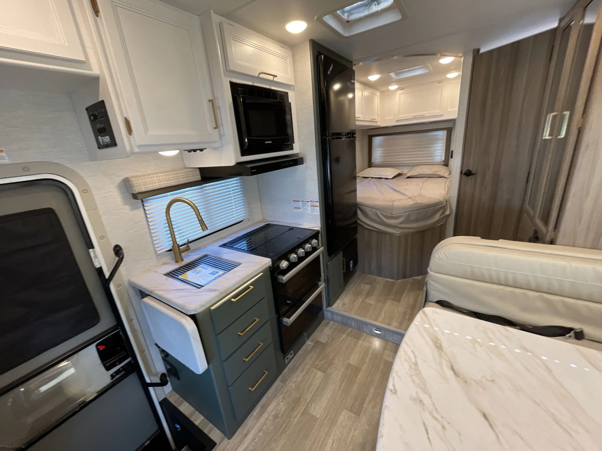 2025 Thor Motor Coach Freedom Eddie Bauer 22EB - Photo 4