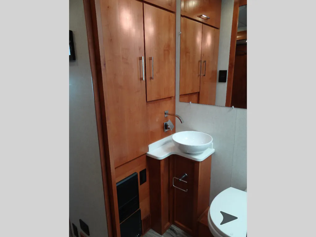2019 Tiffin Wayfarer 24 FW, Photos photo 40