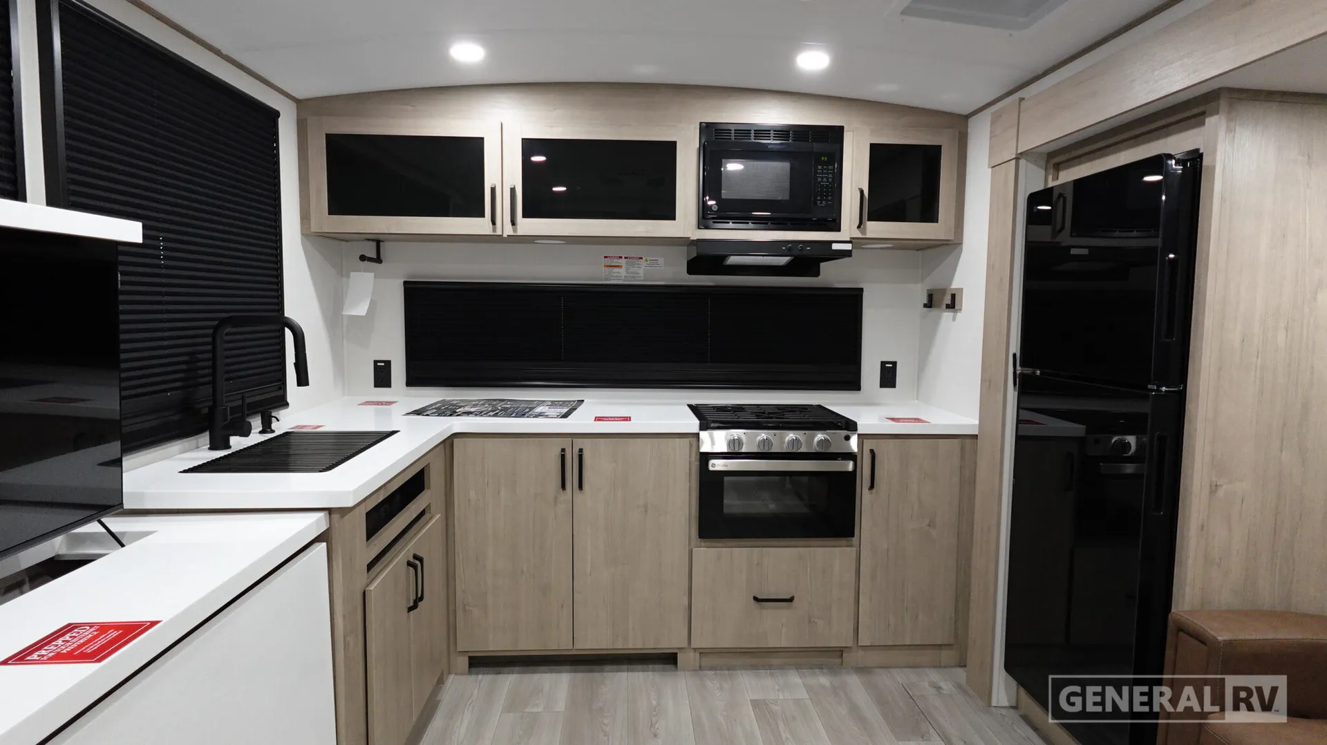 2026 Grand Design Imagine 2700BS - Photo 3