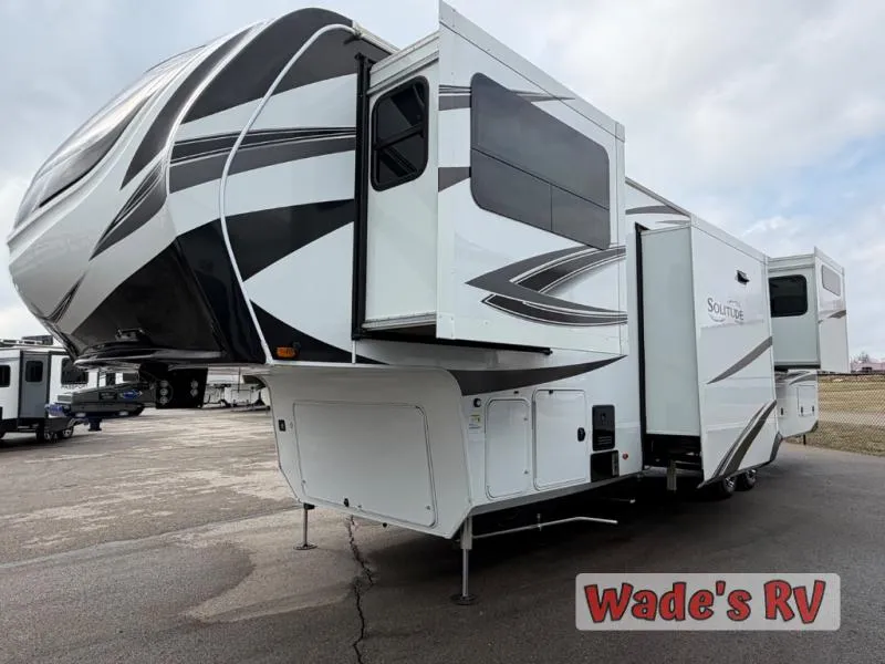 2025 Grand Design Solitude 380FL - Photo 4