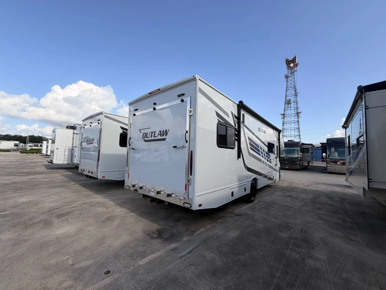 2027 Thor Motor Coach Outlaw 29T - Photo 4
