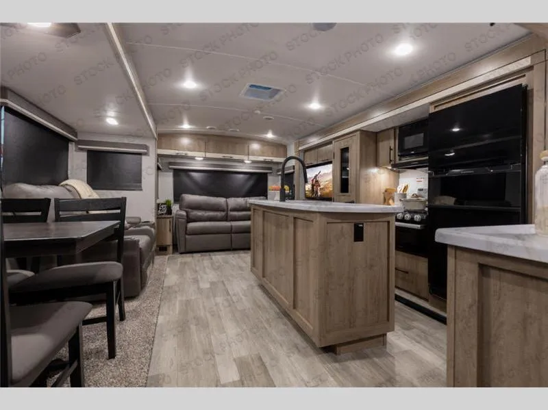 2023 Grand Design Imagine 2970RL - Photo 4
