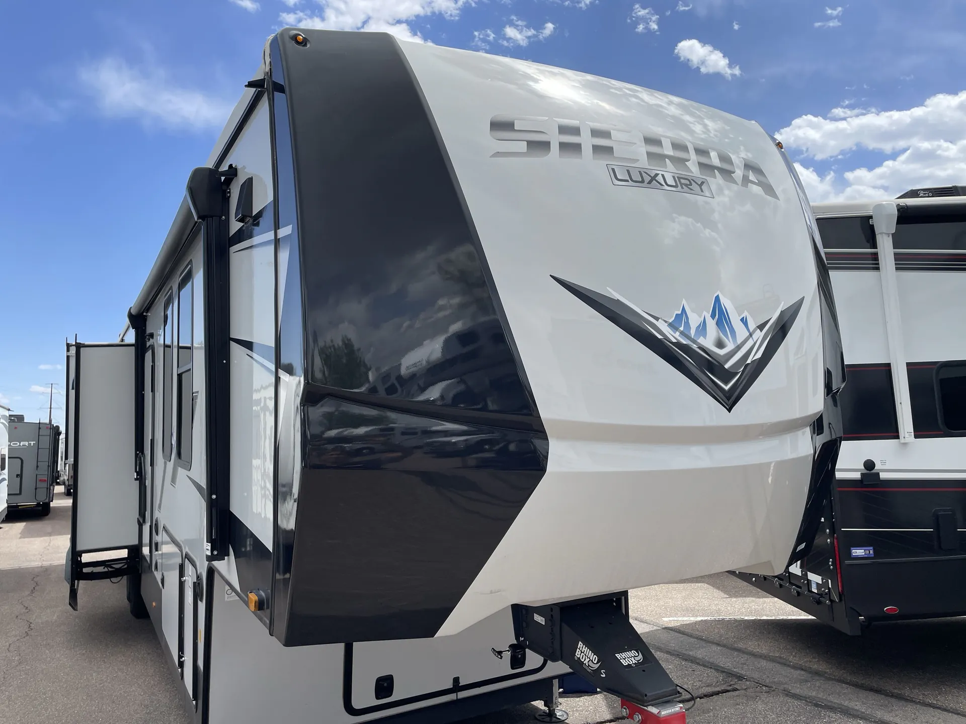 2022 Forest River Sierra Luxury 388BHRD - Photo 2