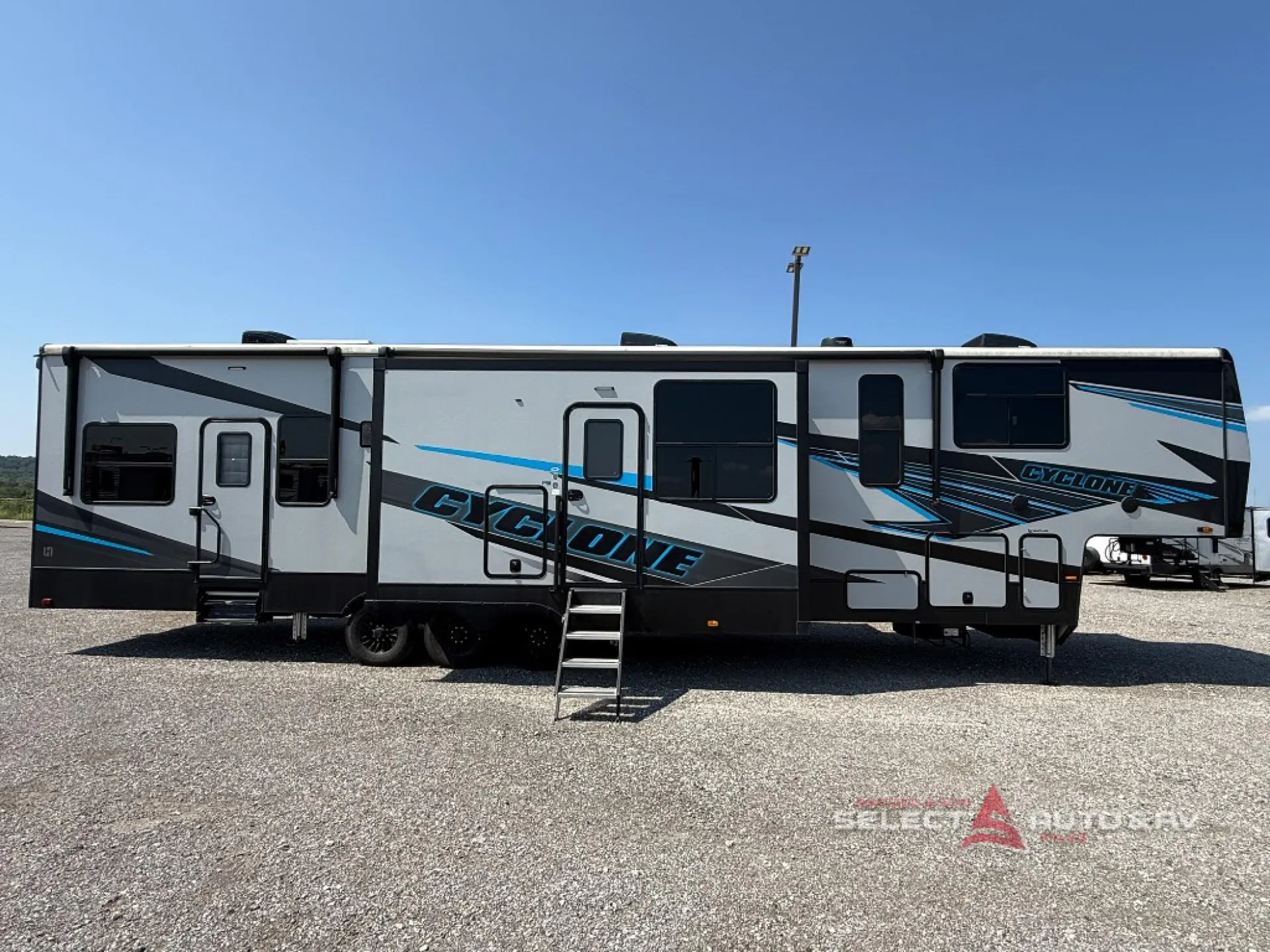 2025 Heartland Cyclone 4006