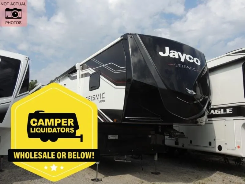 2026 Jayco Seismic 395 - Photo 2