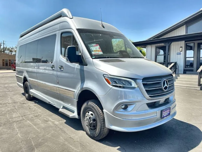 2027 Grech RV Strada-ion New    AWD LOUNGE-ION - Main photo