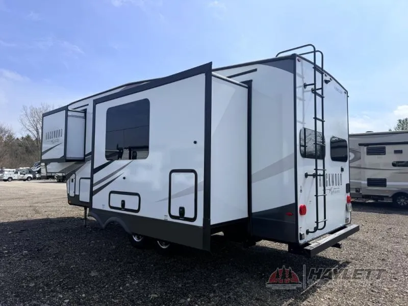 2024 Forest River Rockwood Signature 301RK - Photo 4