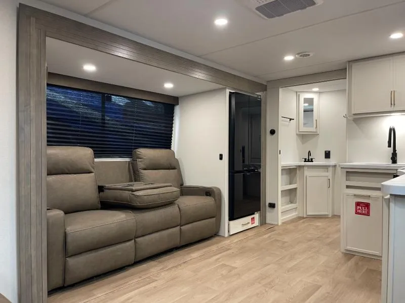 2027 Grand Design Transcend 245RLT - Photo 3
