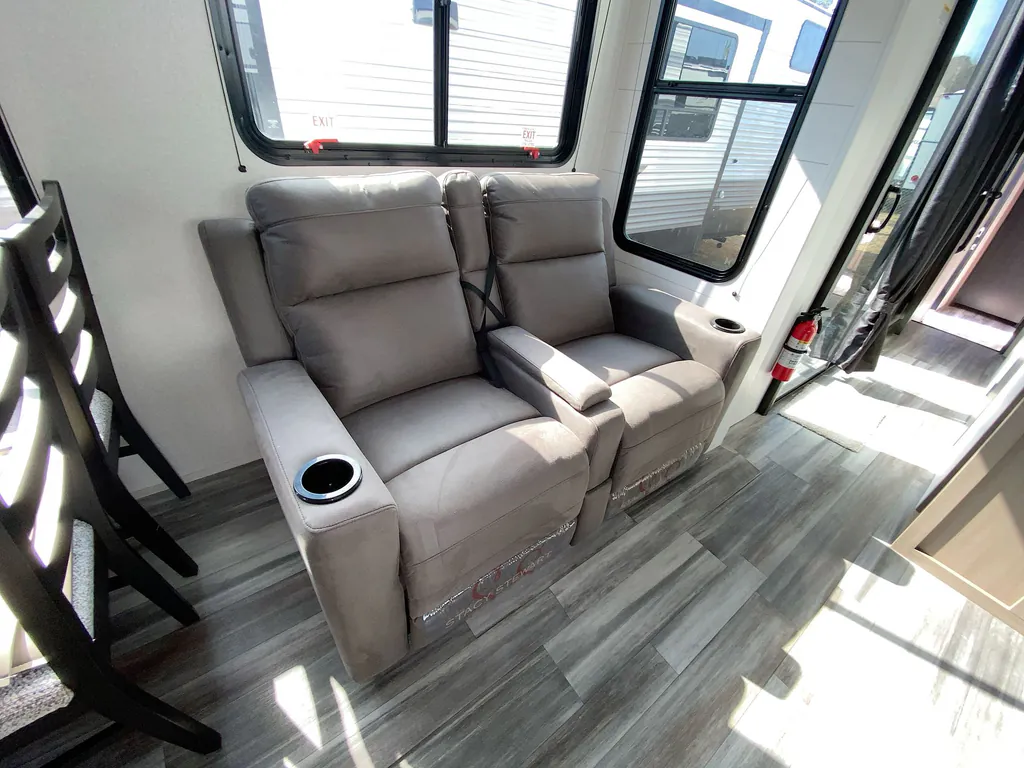 2026 Jayco Jay Flight Bungalow 404LOFT DS, Photos photo 11