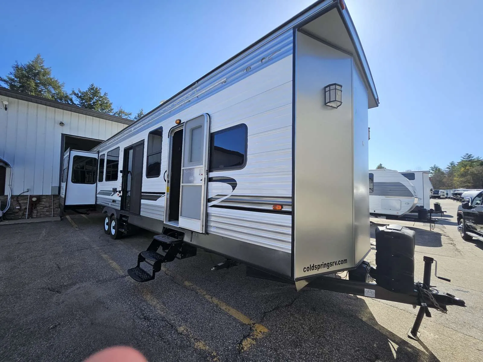 2018 FOREST RIVER WILDWOOD 395RET - Photo 2