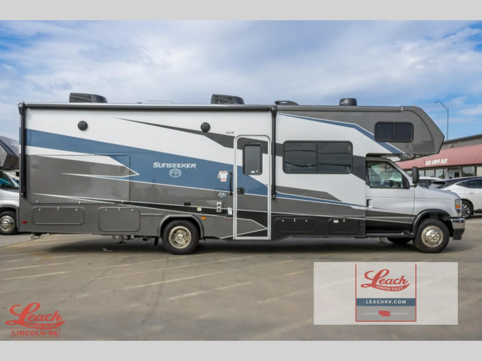 2025 Forest River Sunseeker Classic 2860DS dealer photo 2 from Leach Camper Sales