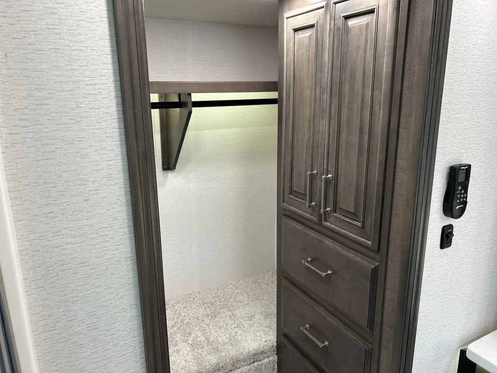 2026 Entegra Coach Aspire 44D, Photos photo 59