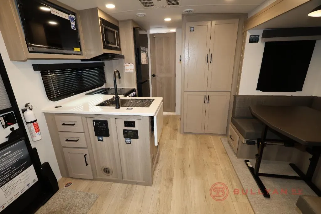 2026 Forest River Flagstaff Micro Lite 25FBH - Photo 3