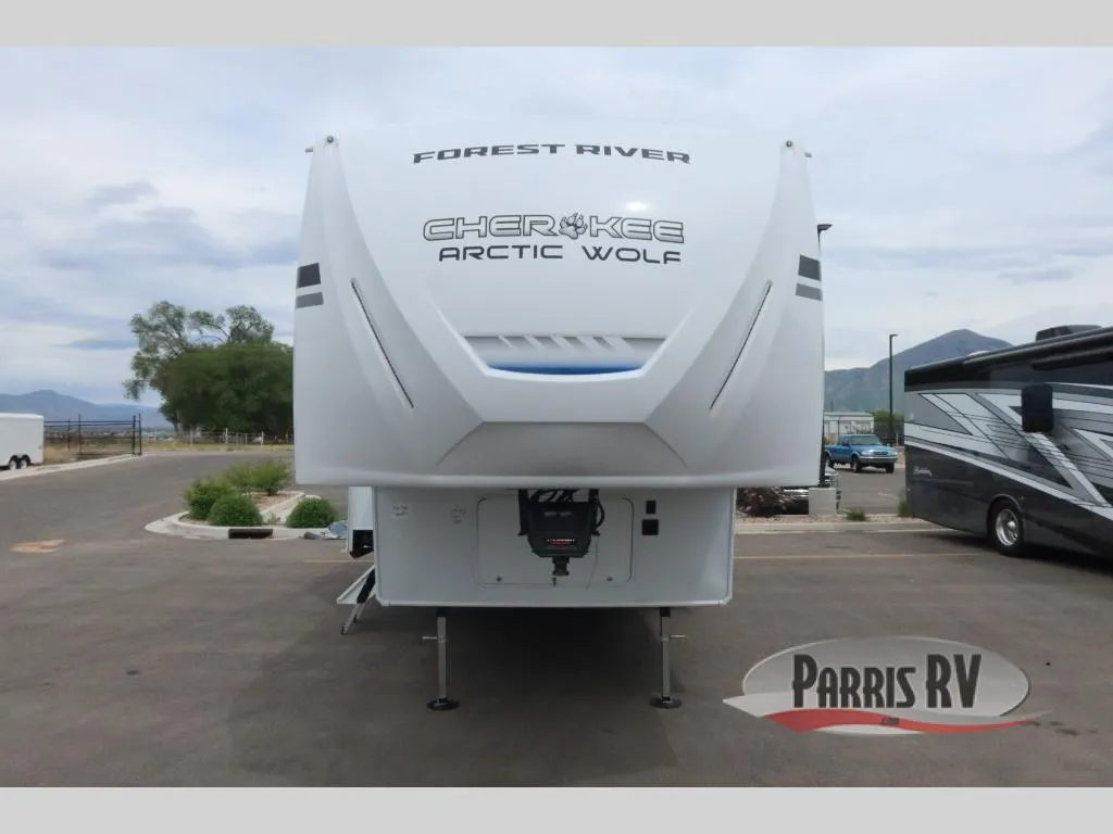2026 Forest River Cherokee Arctic Wolf 331BH - Photo 4