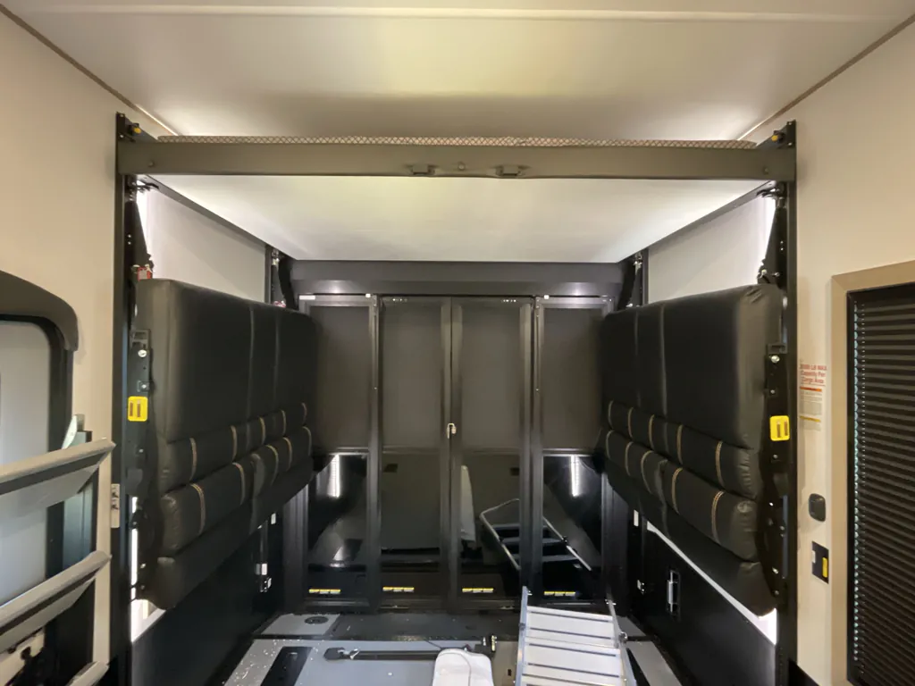 2026 Keystone Raptor 415, Photos photo 14