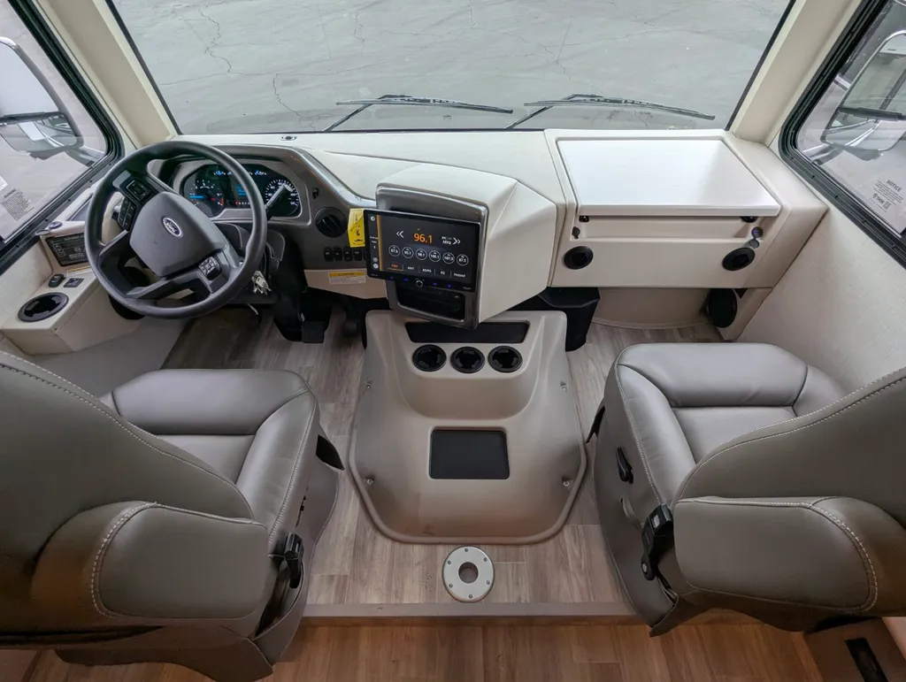 2026 Thor Motor Coach Windsport 29L, Photos photo 10