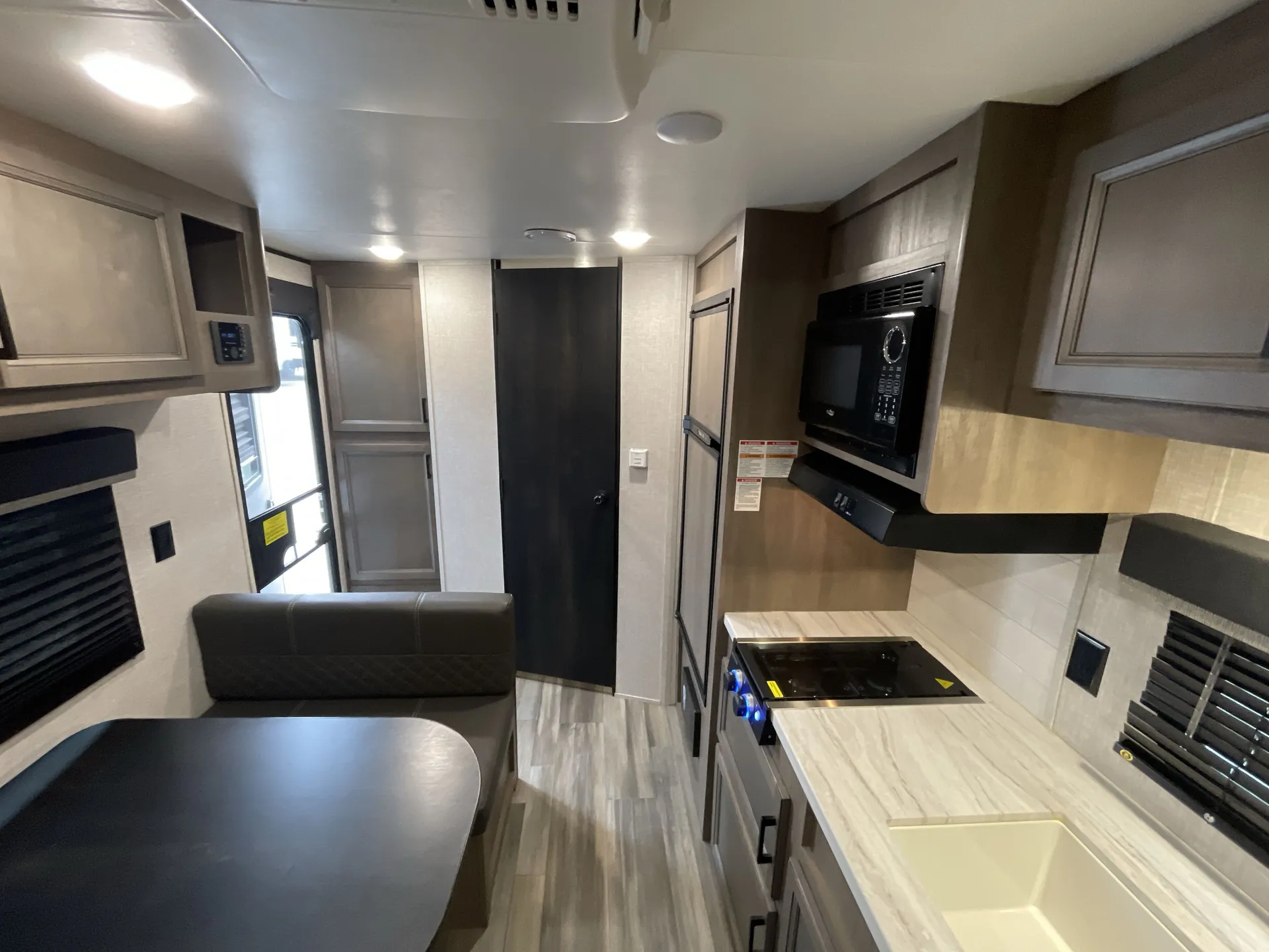 2023 Starcraft Autumn Ridge 172FB — living area main
