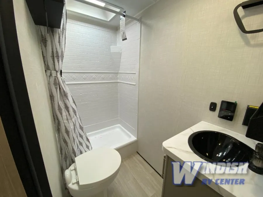 2027 Keystone Hideout 262BHS - Photo 4