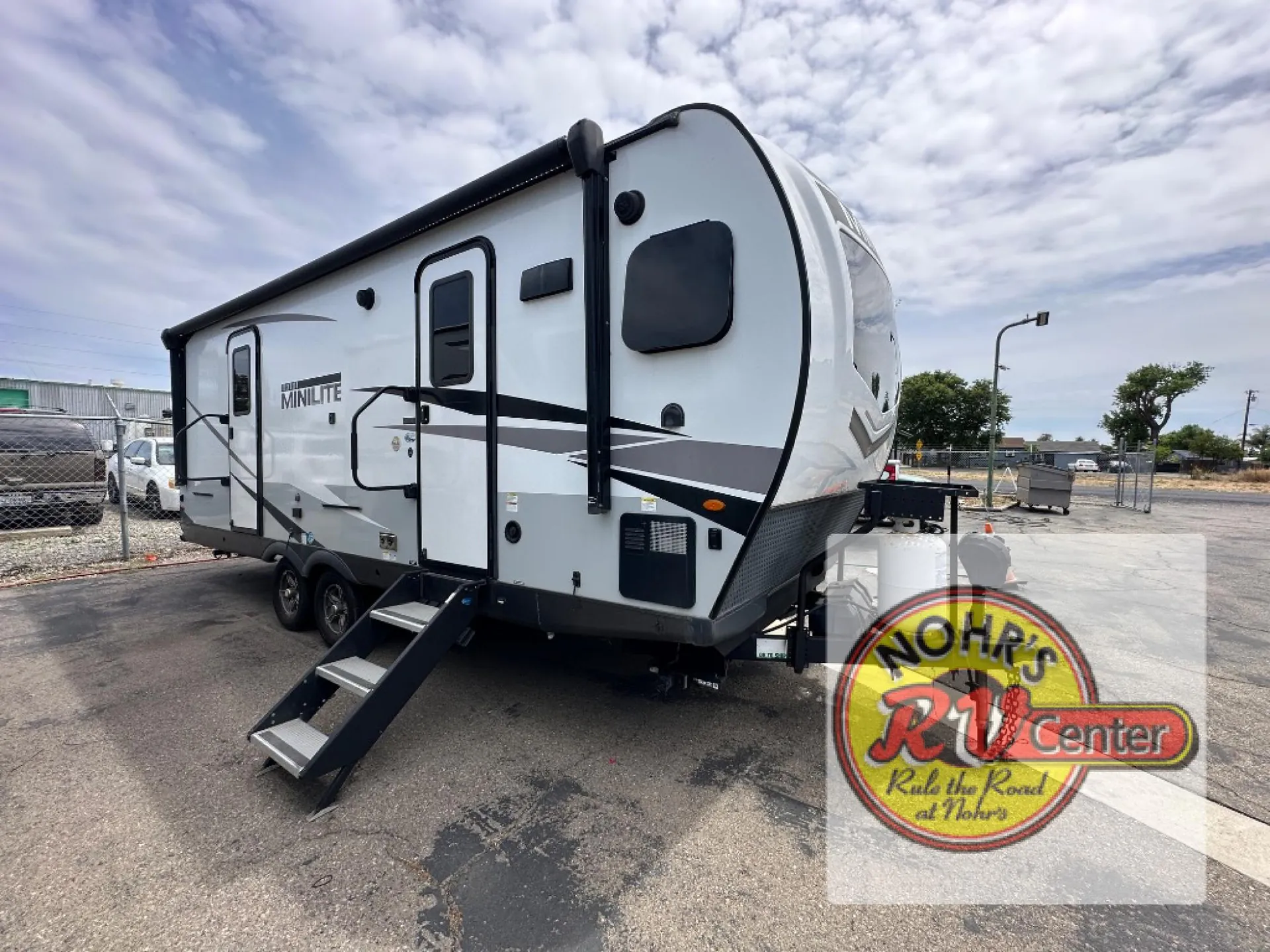 2023 Forest River Rockwood Mini Lite 2516S - Photo 2