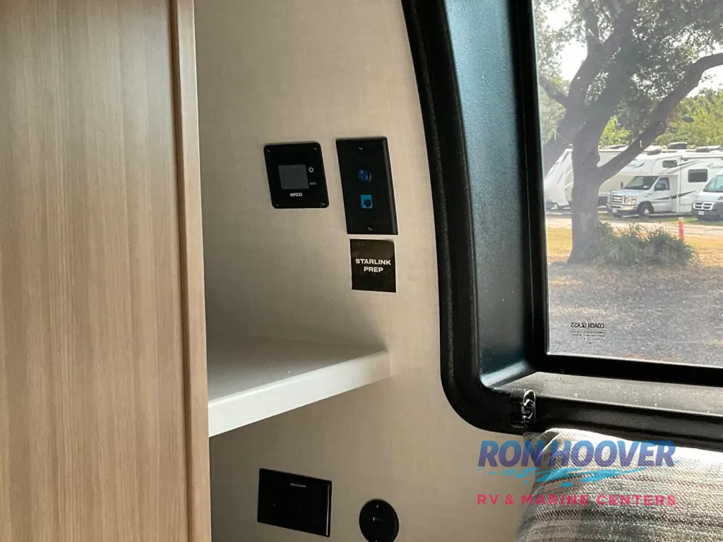 2027 Forest River Rockwood Ultra Lite 2921RL, Photos photo 29