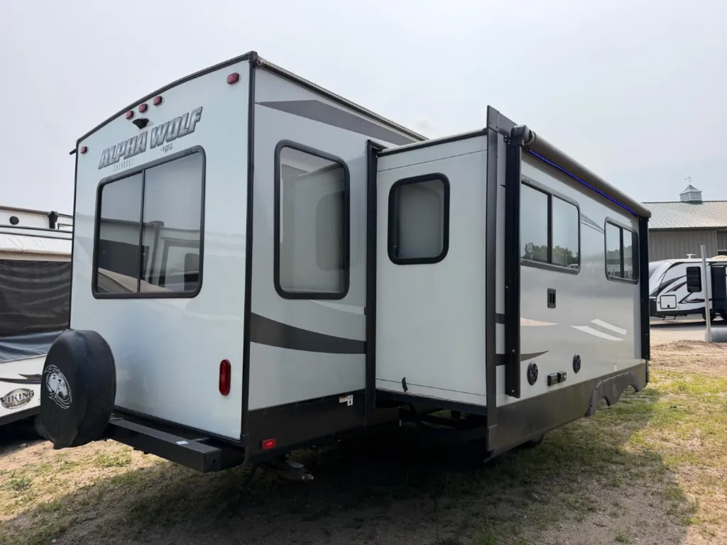 2019 Forest River Cherokee Alpha Wolf 26RL, Photos photo 19