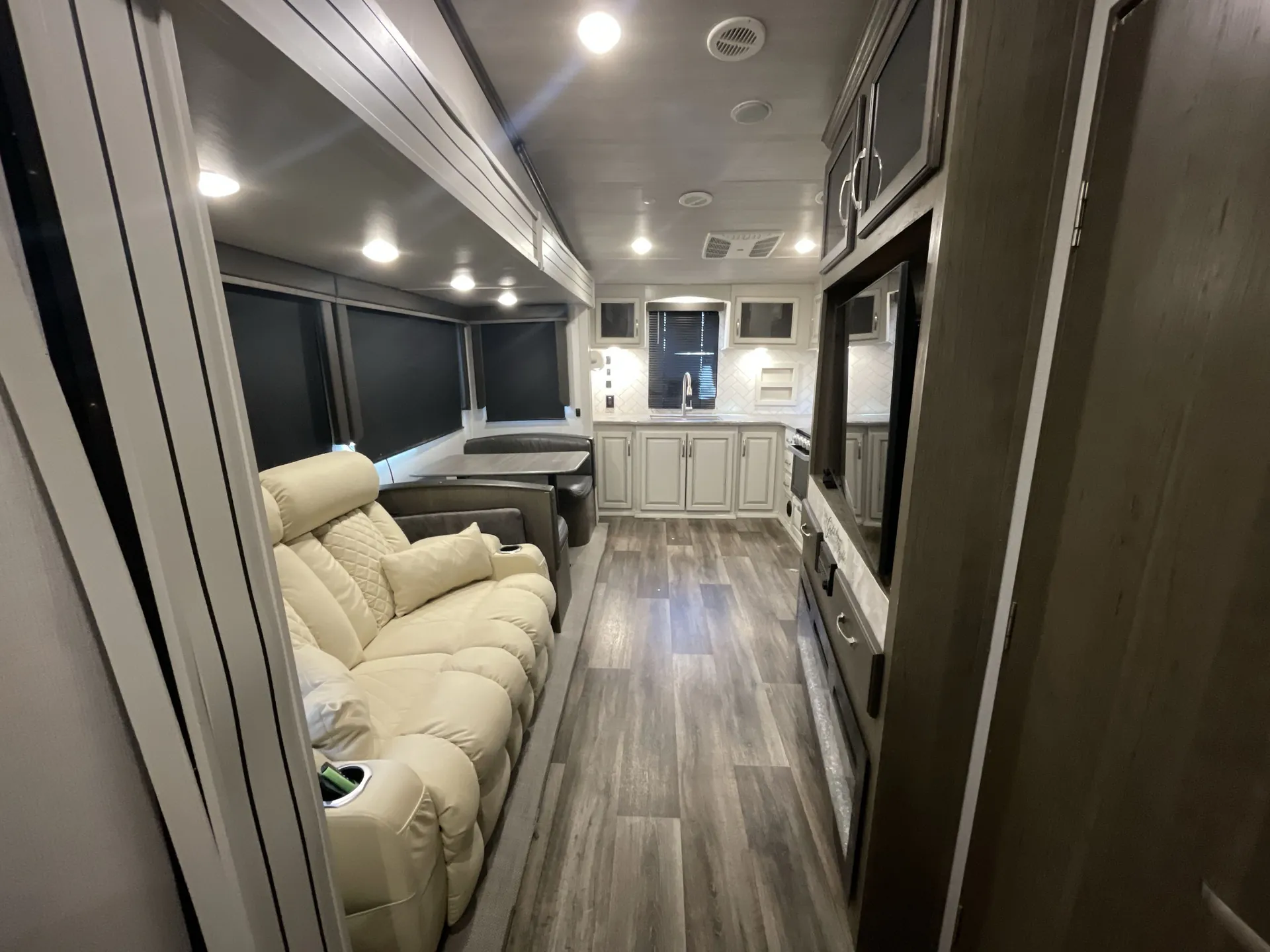 2021 Keystone Cougar Half-Ton 29MBS - Photo 3