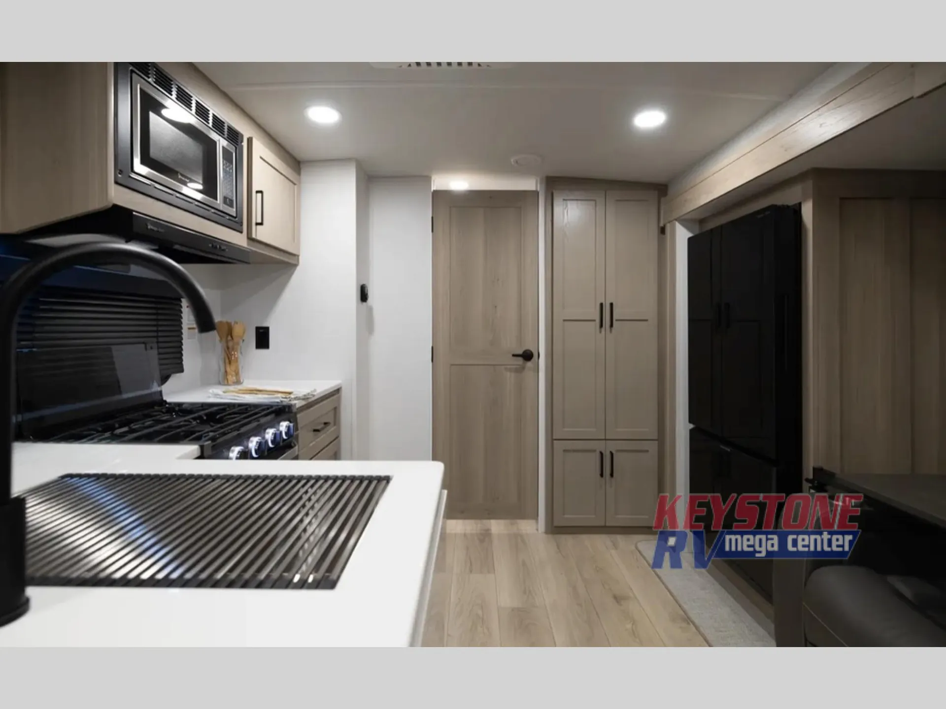 2026 Forest River Flagstaff Micro Lite 25BSDS — Photo 7