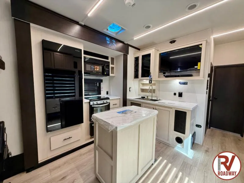 2026 Forest River Vengeance Rogue Armored 26L140, Photos photo 12