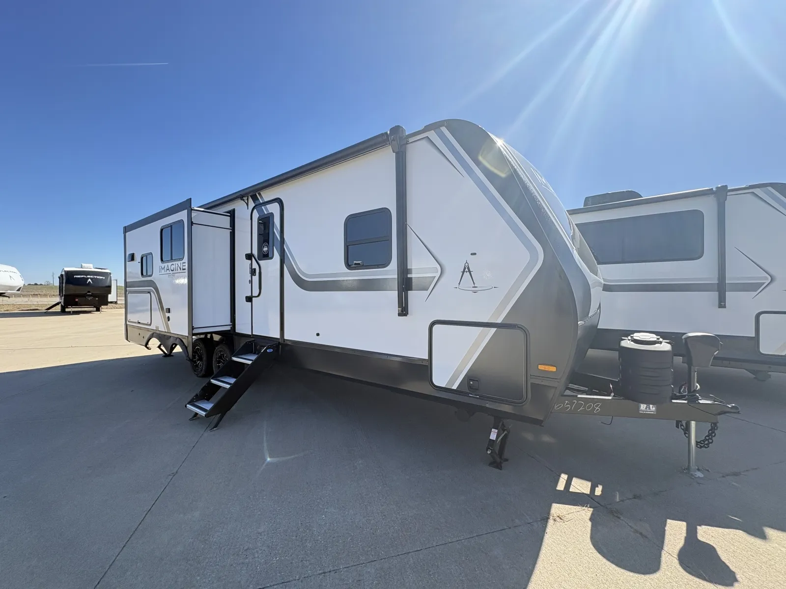 2026 Grand Design Imagine 2670MK - Photo 2