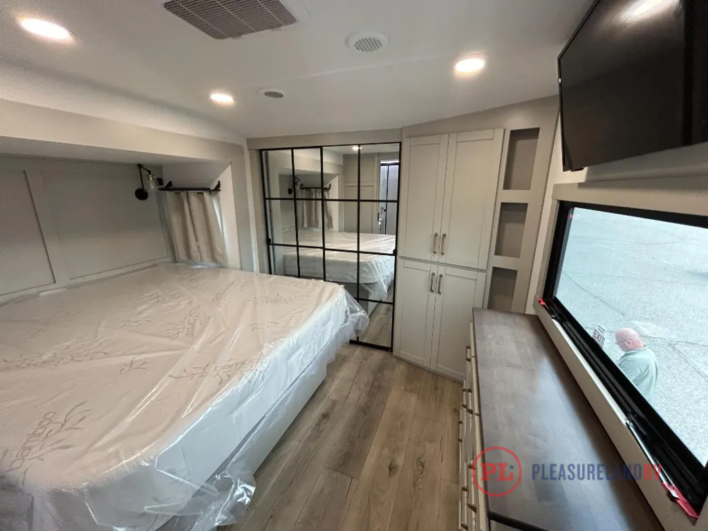 2026 Brinkley Model Z 3420, Photos photo 26