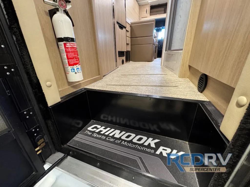 2025 Chinook RV Summit EB, Photos photo 8