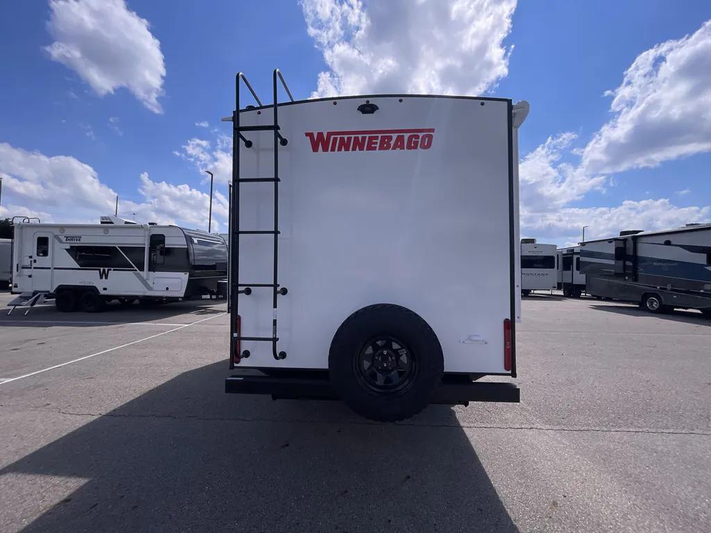 2027 Winnebago Micro Minnie 2108DS, Photos photo 5