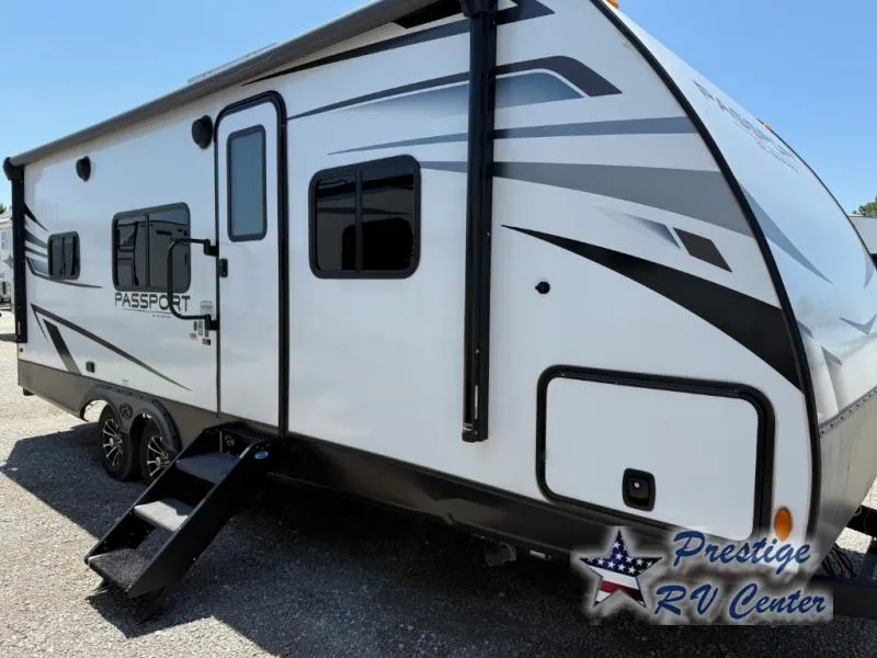 2023 Keystone Passport SL 229RK - Photo 2