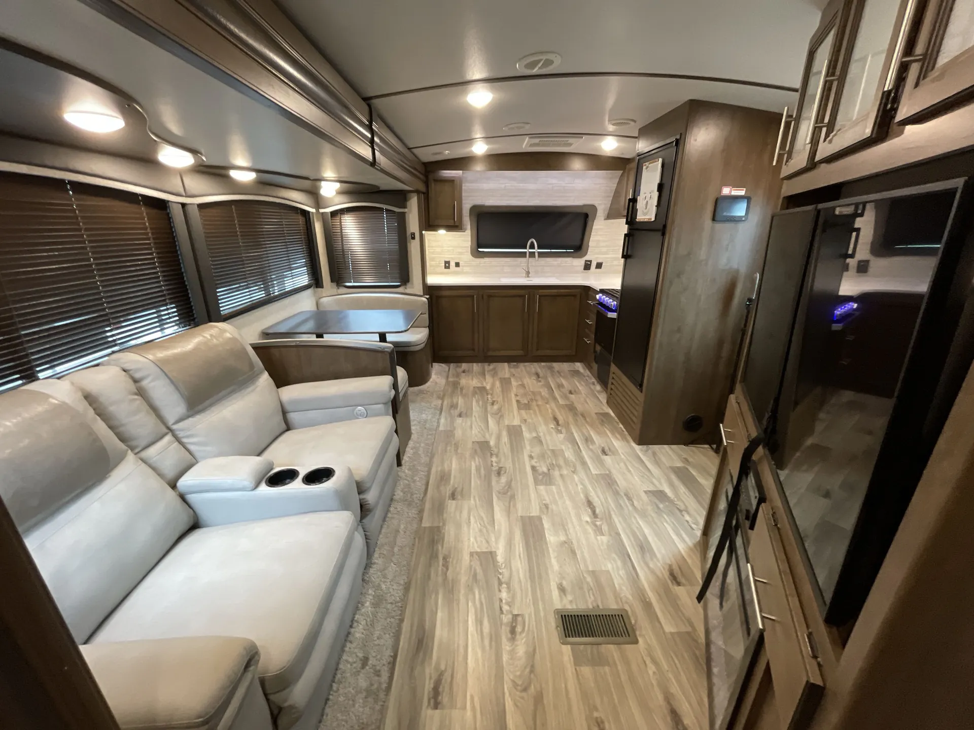 2021 Keystone Cougar Half-Ton 29FKD — living area main
